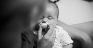 Come fare addormentare un neonato