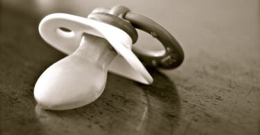 come togliere il ciuccio