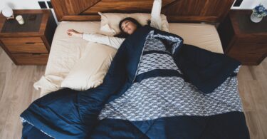 alzarsi presto la mattina