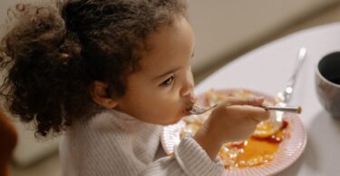 bambini che non mangiano